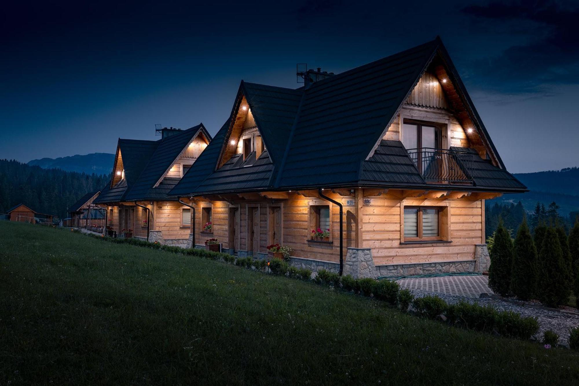 Witowianskie Domki Z Kominkiem, Jacuzzi I Sauna Dzianisz Luaran gambar