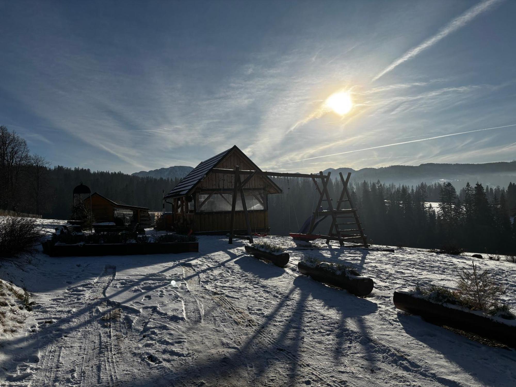 Witowianskie Domki Z Kominkiem, Jacuzzi I Sauna Dzianisz Luaran gambar