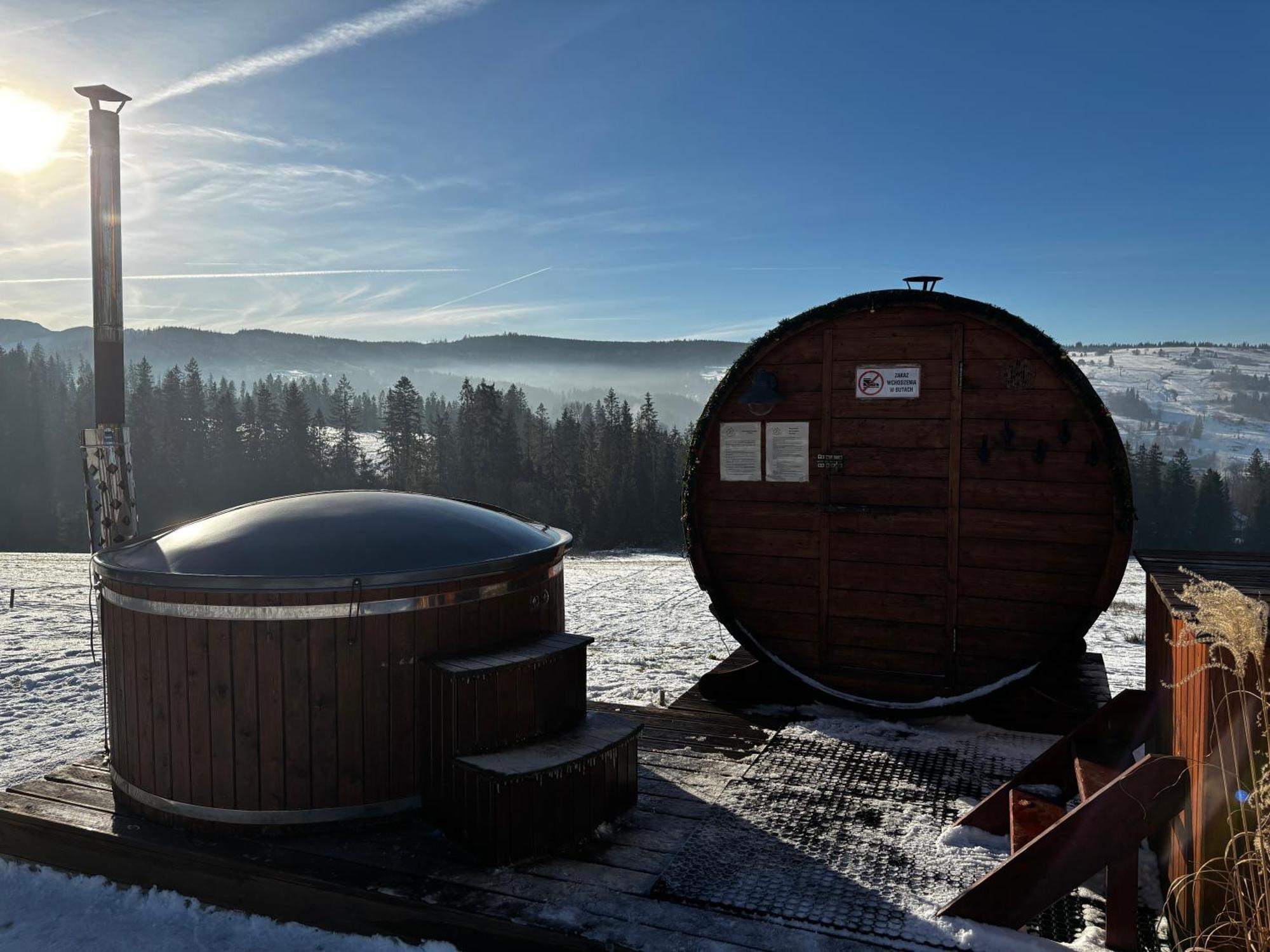 Witowianskie Domki Z Kominkiem, Jacuzzi I Sauna Dzianisz Luaran gambar