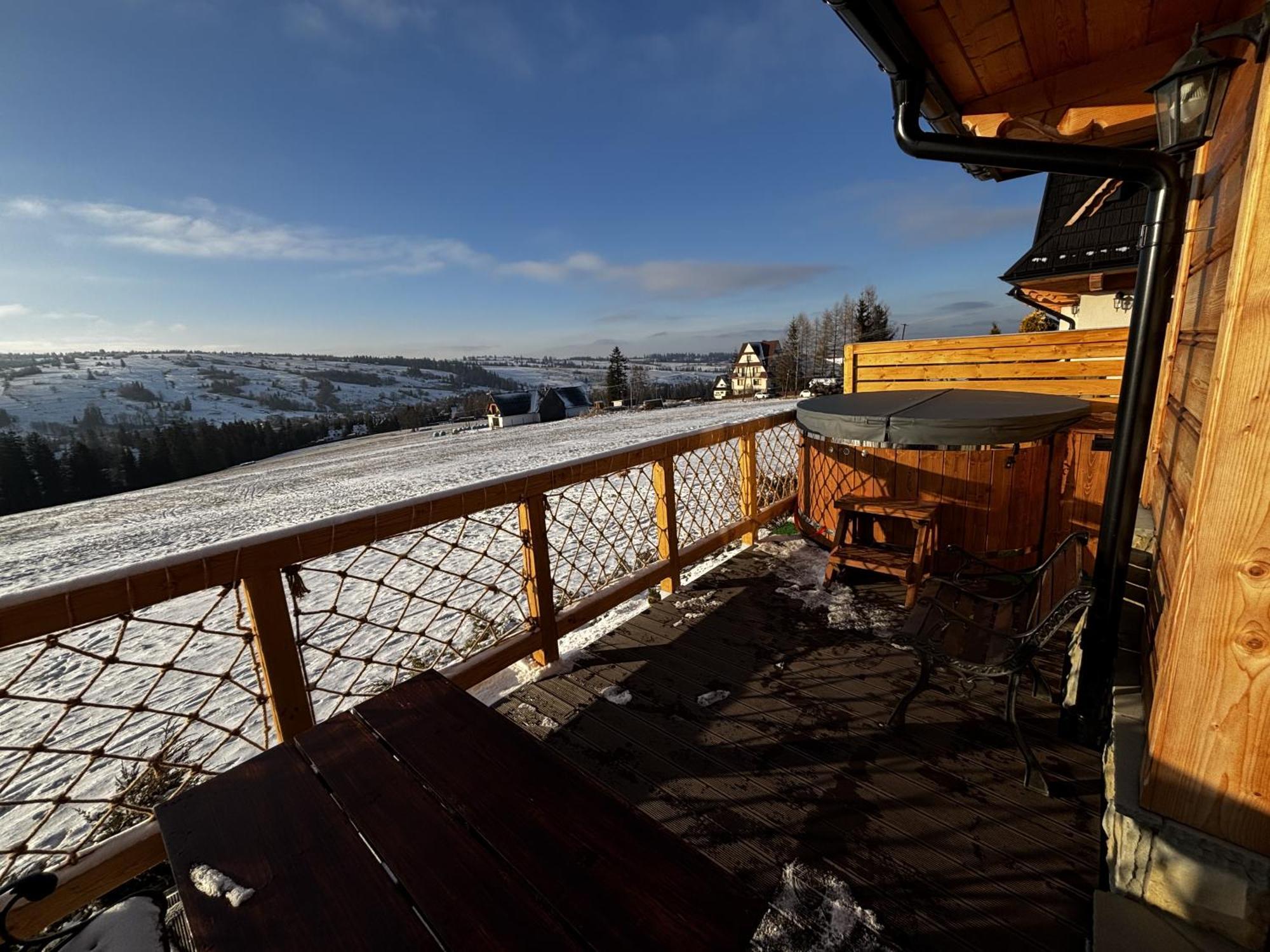 Witowianskie Domki Z Kominkiem, Jacuzzi I Sauna Dzianisz Luaran gambar
